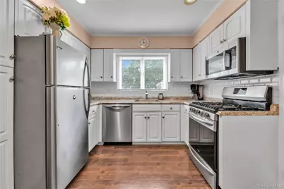 275 New Hyde Park Road, Garden City, NY 11530 - Photo 7