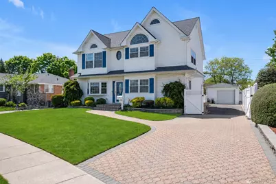418 Parker Avenue, Levittown, NY 11756 - Photo 19