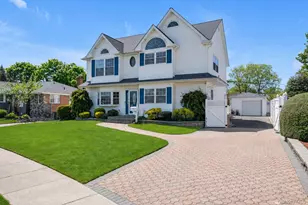 418 Parker Ave, Levittown, NY 11756 - Photo 19