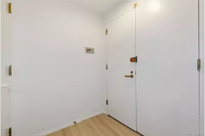 100 Cuttermill Road #2-C, Great Neck, NY 11021 - Photo 7