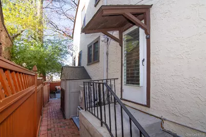233 Kneeland Avenue, Yonkers, NY 10705 - Photo 9