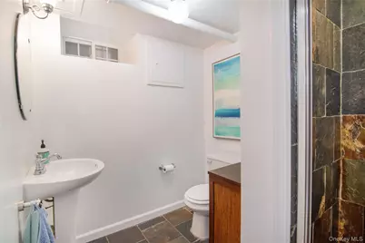 233 Kneeland Avenue, Yonkers, NY 10705 - Photo 43