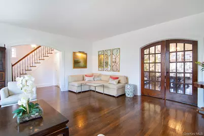 233 Kneeland Avenue, Yonkers, NY 10705 - Photo 17