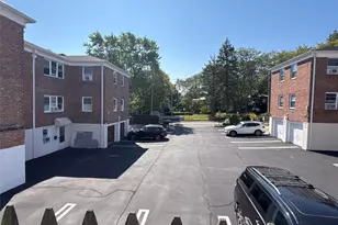 37 Spruce St, Great Neck, NY 11021 - Photo 13