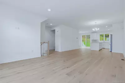 4010 Chestnut Ridge Road, Fishkill, NY 12524 - Photo 11