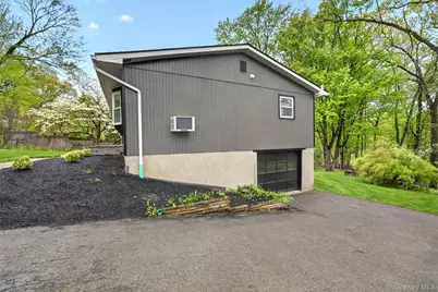 25 Kings Drive, Newburgh, NY 12589 - Photo 5