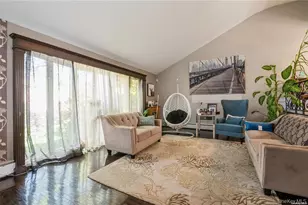 1040 Cedarhurst St, Woodmere, NY 11581 - Photo 3
