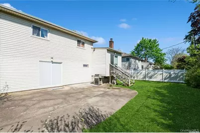 1040 Cedarhurst Street, Woodmere, NY 11581 - Photo 17