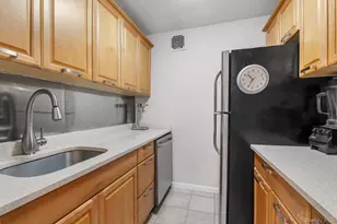 118-18 Union Tpke, Kew Gardens, NY 11415 - Photo 13