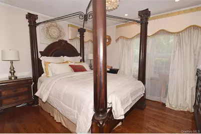 14 Plymouth Street, New Hyde Park, NY 11040 - Photo 13