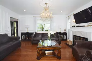14 Plymouth St, New Hyde Park, NY 11040 - Photo 3