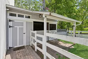 1039 Middle Rd, Riverhead, NY 11901 - Photo 33