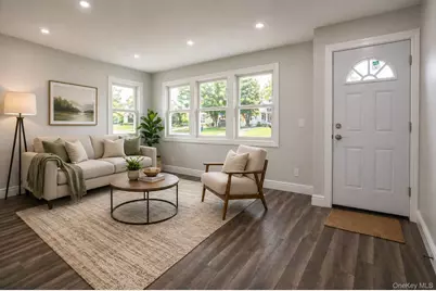 9 Emerald Lane S, Amityville, NY 11701 - Photo 5