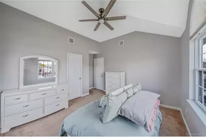 149 S Bay Avenue, Freeport, NY 11520 - Photo 27