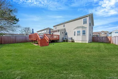 149 S Bay Avenue, Freeport, NY 11520 - Photo 31
