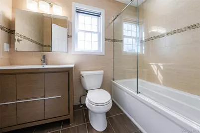 149 S Bay Avenue, Freeport, NY 11520 - Photo 15