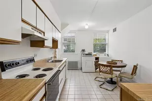 208A Wheatley Rd, Old Westbury, NY 11568 - Photo 13
