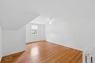 208A Wheatley Rd, Old Westbury, NY 11568 - Photo 27