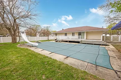 2 Seley Cross, Islip Terrace, NY 11752 - Photo 27