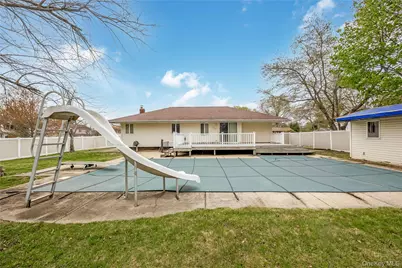 2 Seley Cross, Islip Terrace, NY 11752 - Photo 25
