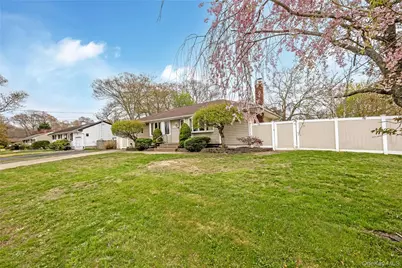 2 Seley Cross, Islip Terrace, NY 11752 - Photo 17