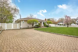2 Seley Cross, Islip Terrace, NY 11752 - Photo 3
