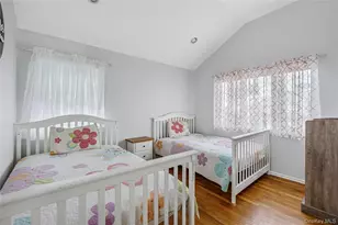 41 Robert Cir, Syosset, NY 11791 - Photo 33