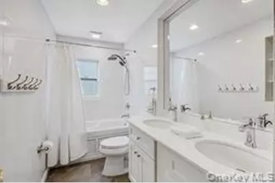 41 Robert Circle, Syosset, NY 11791 - Photo 31