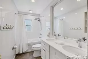 41 Robert Cir, Syosset, NY 11791 - Photo 31
