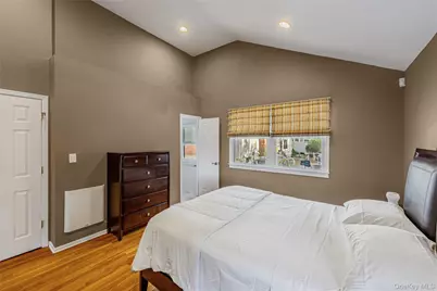 41 Robert Circle, Syosset, NY 11791 - Photo 35