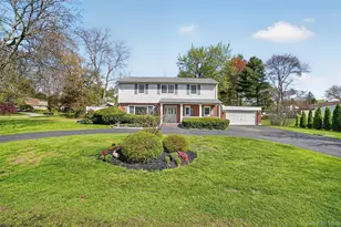 984 Fox Meadow Rd, Yorktown Heights, NY 10598 - Photo 3