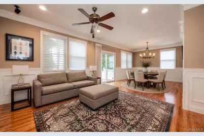 6 Villa Promenade, Bay Shore, NY 11706 - Photo 7