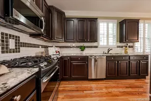 6 Villa Promenade, Bay Shore, NY 11706 - Photo 3