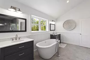 38 Blackberry Ln, Center Moriches, NY 11934 - Photo 19