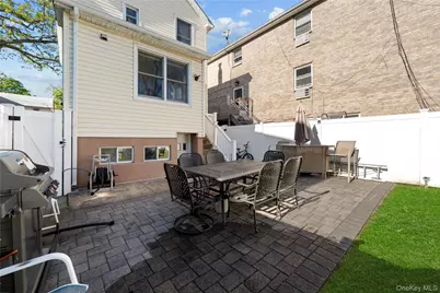3184 Baisley Avenue, Bronx, NY 10465 - Photo 21