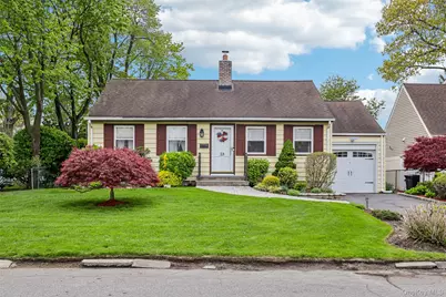 23 Berwick Road, Hewlett, NY 11557 - Photo 1