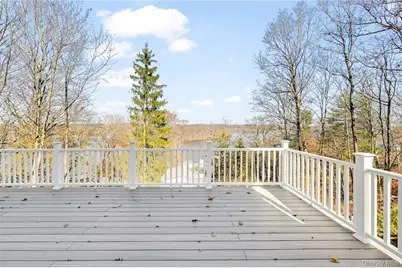 225 Hilltop Street, Mahopac, NY 10541 - Photo 9