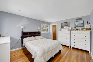 28 Picardy Ln, Syosset, NY 11791 - Photo 21