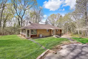 28 Picardy Ln, Syosset, NY 11791 - Photo 5