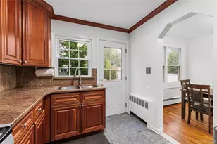 14 Evans Ave, Albertson, NY 11507 - Photo 13