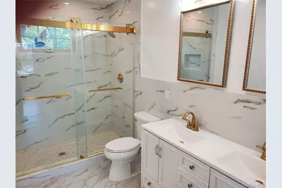 529 Maple Avenue #Second Floor, Uniondale, NY 11553 - Photo 5