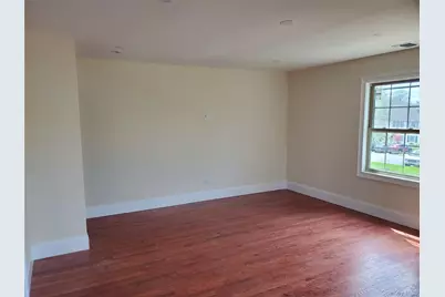 529 Maple Avenue #Second Floor, Uniondale, NY 11553 - Photo 3
