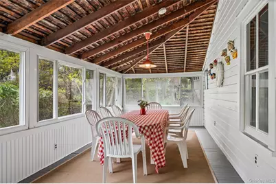 21 N Walk, Riverhead, NY 11901 - Photo 13
