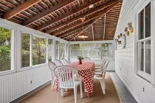 21 N Walk, Riverhead, NY 11901 - Photo 13