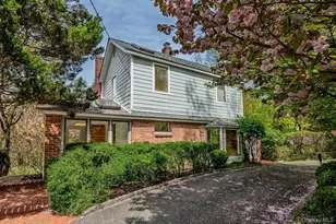 81 Old Post Rd, East Setauket, NY 11733 - Photo 1