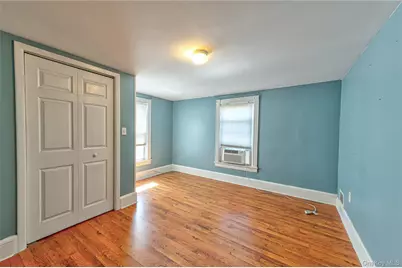 40 Bayside Avenue, Oyster Bay, NY 11771 - Photo 9