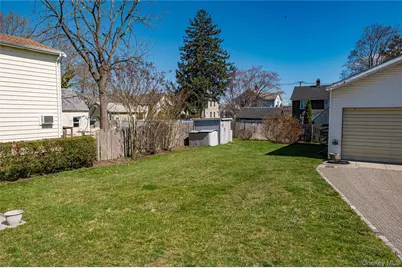40 Bayside Avenue, Oyster Bay, NY 11771 - Photo 15
