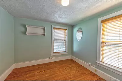 40 Bayside Avenue, Oyster Bay, NY 11771 - Photo 11