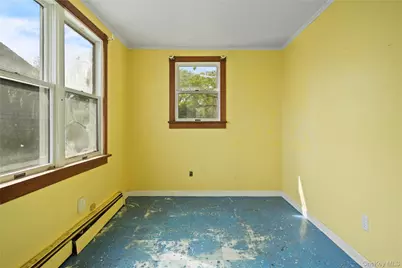 4 Shore Road, Bellport, NY 11713 - Photo 15
