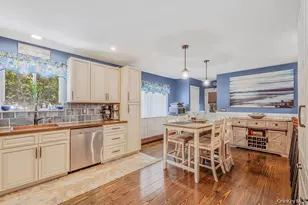 3 Emily Ct, Hampton Bays, NY 11946 - Photo 7